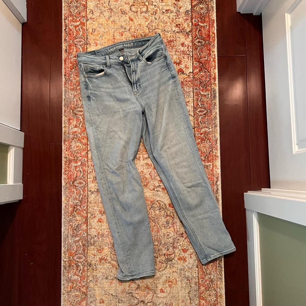 American Eagle Women's Light Blue Jeans